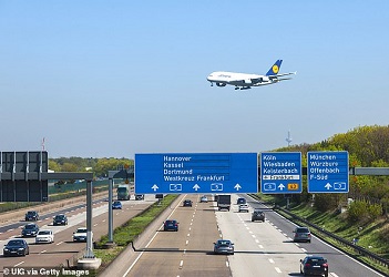 Lufthansa требует у пассажира заплатить за рейс, на который он не явился