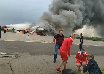 Причина аварии SSJ-100 в Шереметьево – молния и действия летчиков
