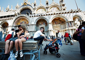 Венеция отложила введение налога на вход