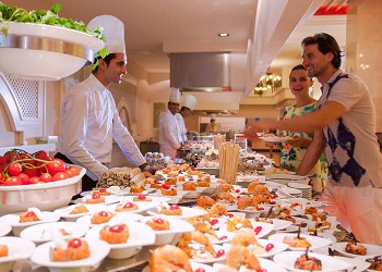 Турецкие отели задумаются над покупкой тарелок меньшего размера