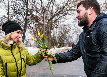 Больше всего тюльпанов москвичкам подарят в Воронцовском парке