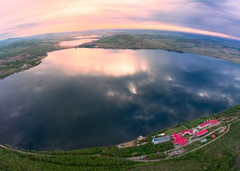Выбрано самое популярное озеро в России