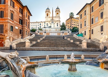 Сидеть на Испанской лестнице в Риме теперь запрещено