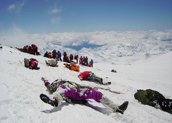Одиннадцатый альпинист с начала мая погиб при покорении Эвереста