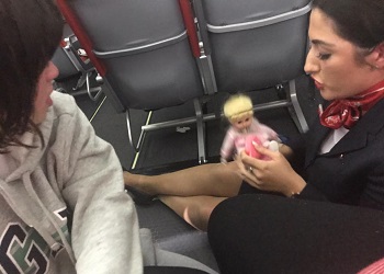 Ryanair не пустил на борт мальчика-аутиста с куклой