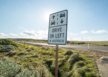 Власти Австралии попросят туристов доказать умение водить автомобиль