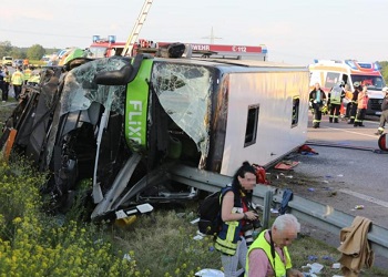 В Германии перевернулся автобус Flixbus, есть жертвы