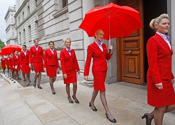 Стюардессам Virgin Atlantic разрешили не красить губы