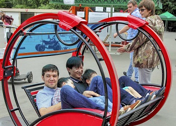 В Москве можно взять напрокат трициклы и сегвеи