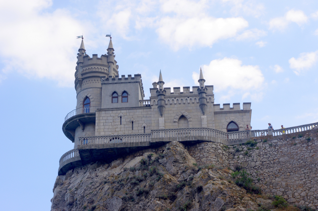 building-chateau-tower-castle-landmark-fortification-780332-pxhere.com.jpg