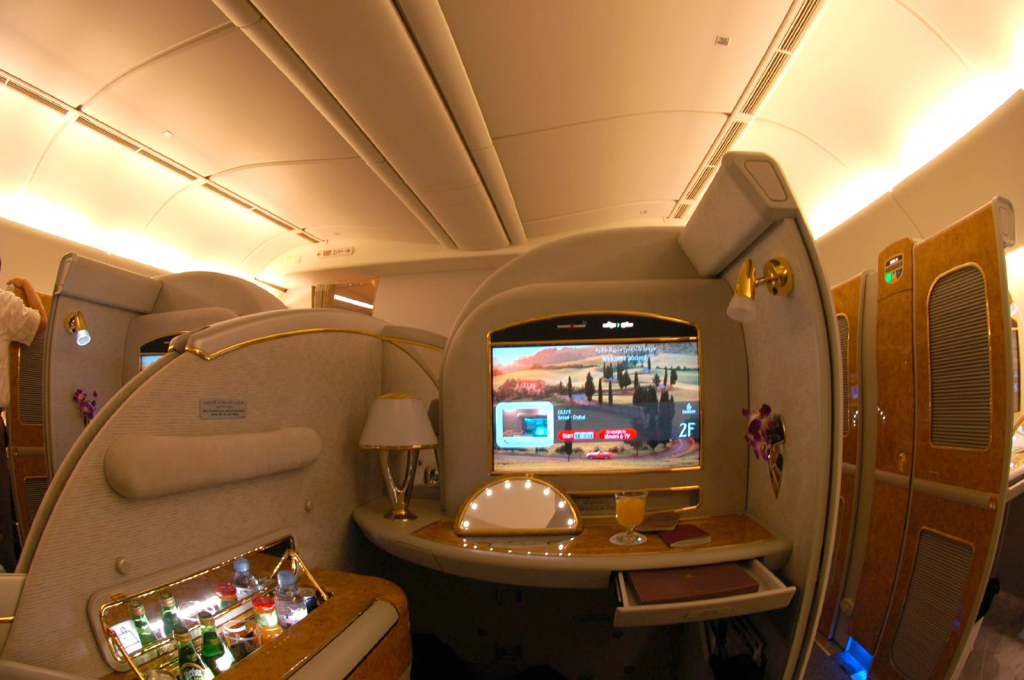 Emirates_Boeing_777-200LR_First_Class_Suite.jpg