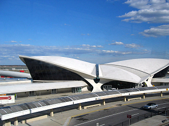 Исторический терминал в аэропорту Нью-Йорка из 1960-х стал отелем