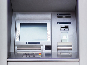 Сбербанк назвал страны, в которых россиянам опасно пользоваться банкоматами