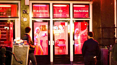 Мэр Амстердама хочет запретить витрины с работницами секс-индустрии