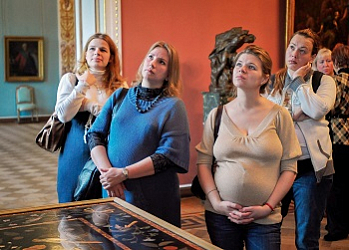 8 марта для женщин России сделают бесплатным вход в музеи 