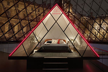 Airbnb предлагает переночевать в Лувре