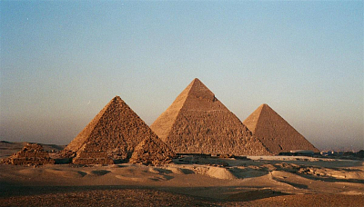 Американского туриста арестовали в Египте за непристойные фото на фоне пирамид